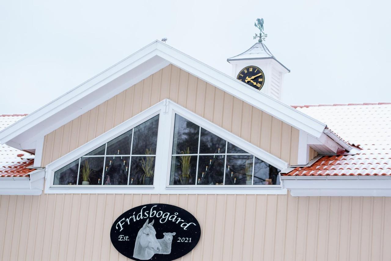 Villa Mysig Laegenhet Med Oeppen Planloesning Pa Haestgard. Ljung Esterno foto