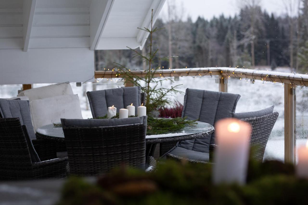 Villa Mysig Laegenhet Med Oeppen Planloesning Pa Haestgard. Ljung Esterno foto